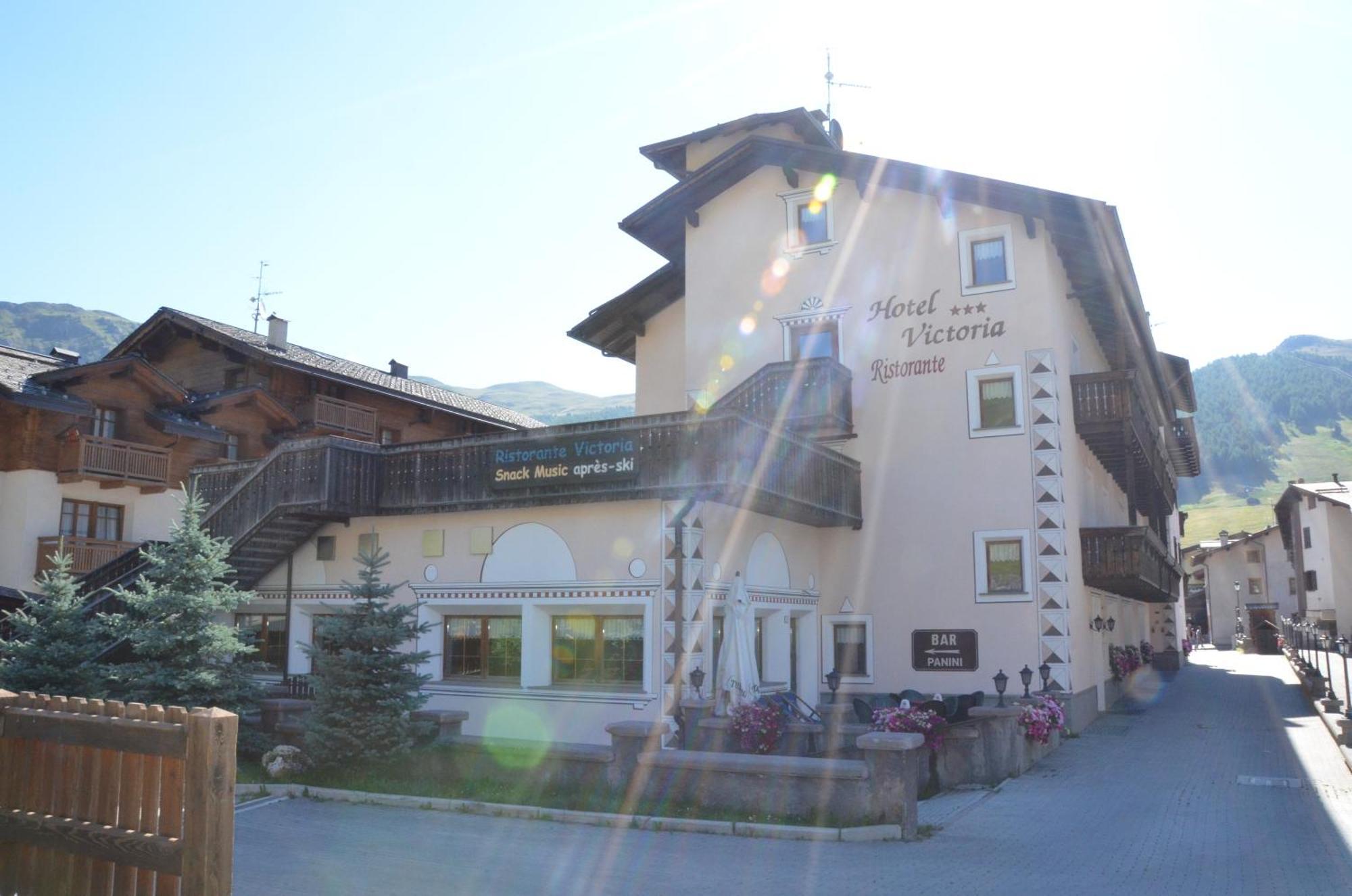 Hotel Victoria Livigno Exteriör bild